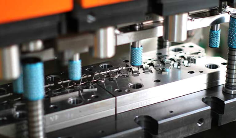 7 articles-Critical points in precision injection molding